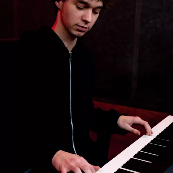 in-the-recording-room-dark-studio-sound-engineer-w-2024-12-04-13-45-33-utc